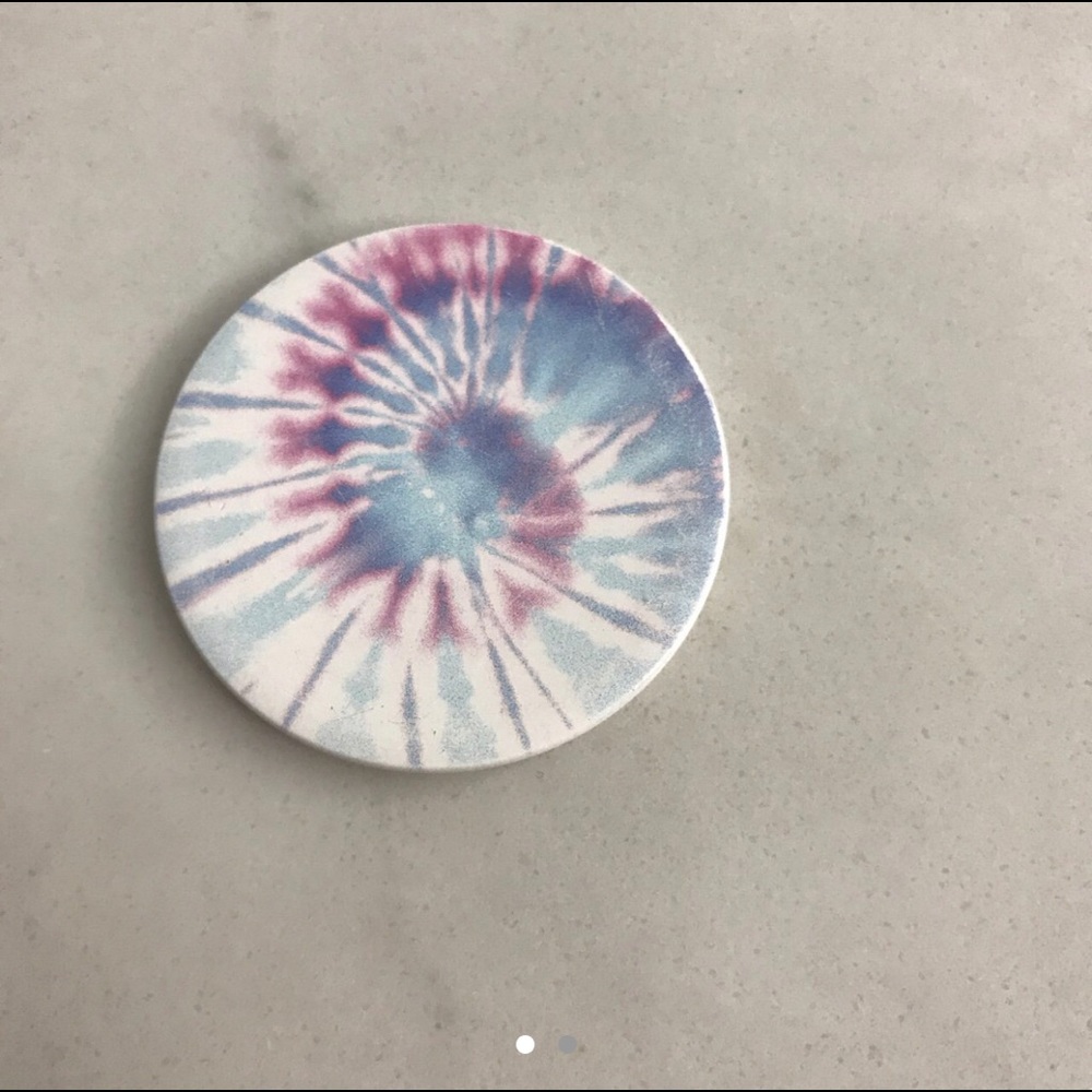 Tie dye Popsocket top
